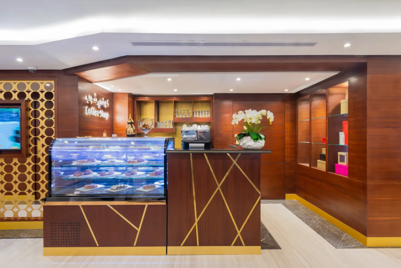 Lobby lounge