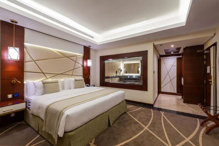 mainhome Blue Diamond Hotel