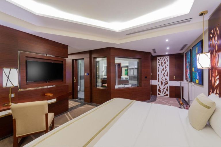 mainhome Blue Diamond Hotel